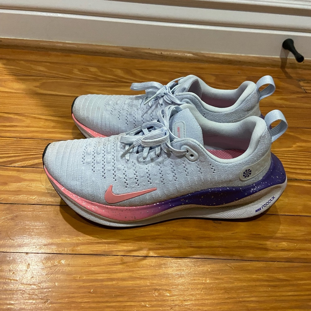 Nike Women's Athletic Shoes - Light Gray, Pink, and Purple